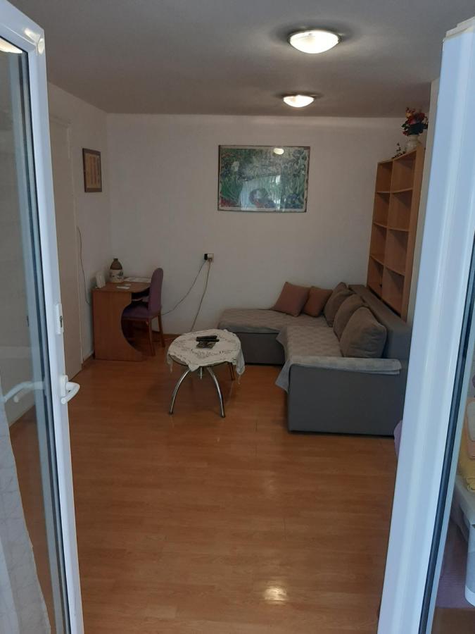 Apartman Garden ポレッチ エクステリア 写真